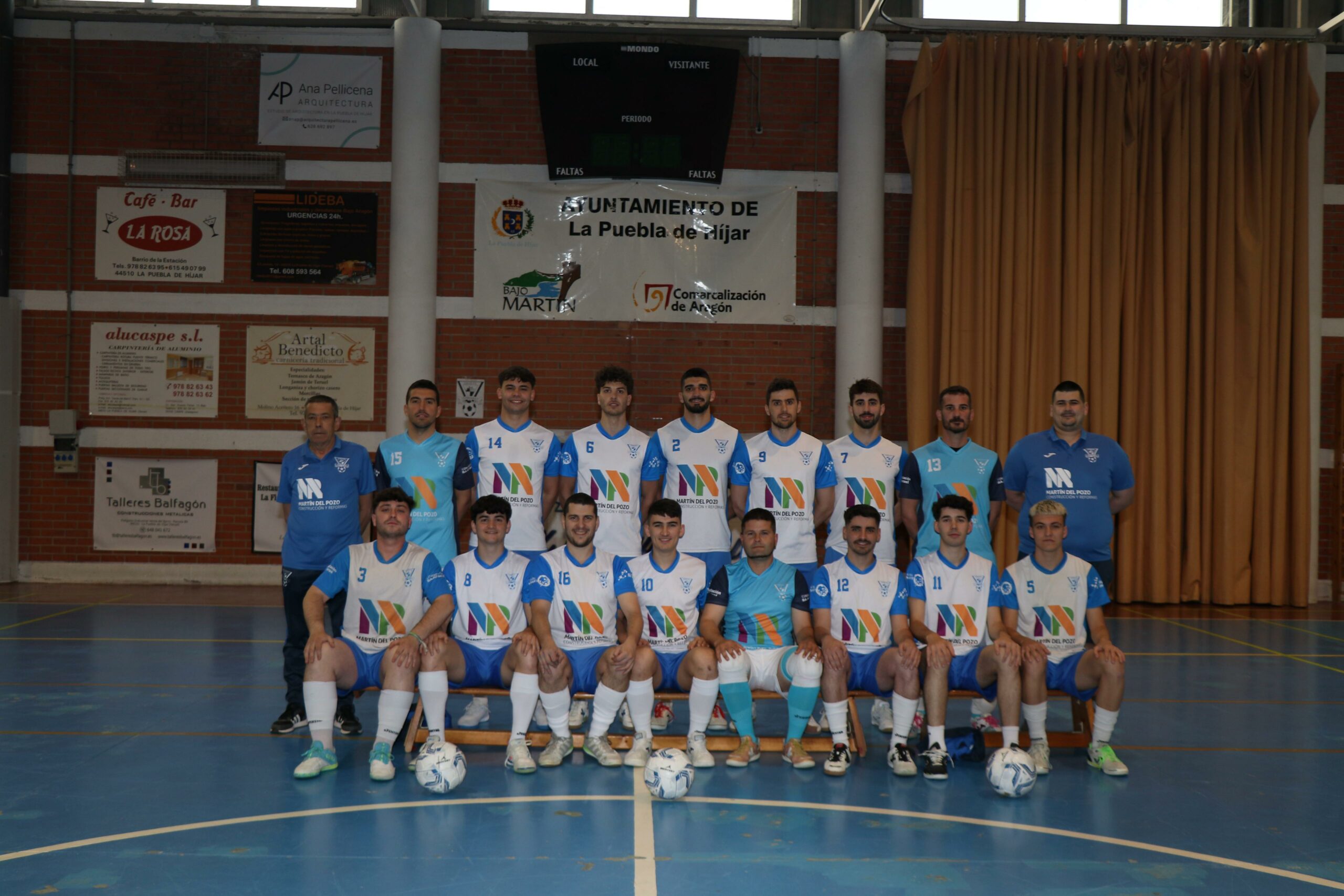 Equipo con equipación personalizada 2